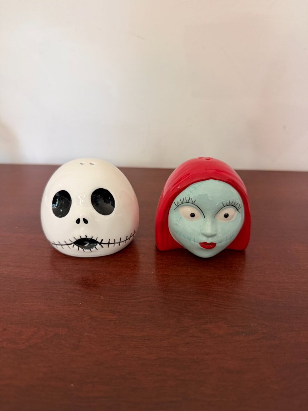 Disney's Nightmare Before Christmas Ceramic Salt & Pepper Shakers Jack & Sally